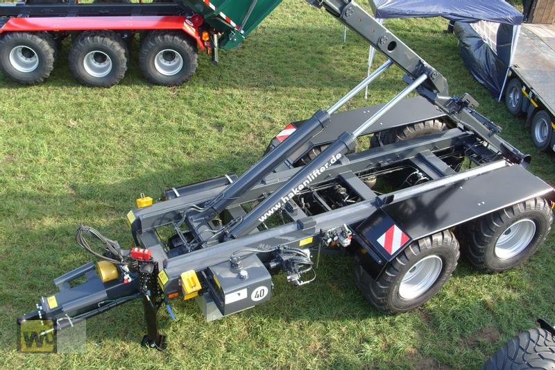 Abrollcontainer des Typs Sonstige WH24G mit Lenkachse mit Meillerhakenlift, Neumaschine in Metelen (Bild 10)