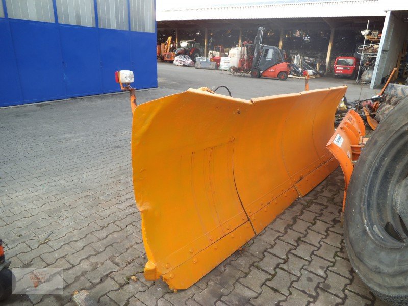 Schneeräumschild des Typs Schmidt Federklappenpflug 3,2, Gebrauchtmaschine in Remchingen (Bild 2)