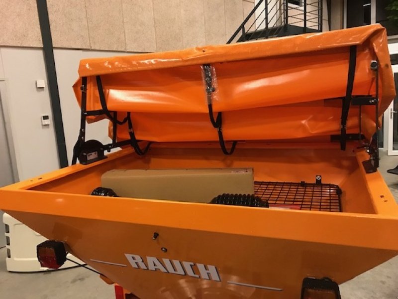 Sandstreuer & Salzstreuer des Typs Rauch AXEO 18.1, Gebrauchtmaschine in Roslev (Bild 4)