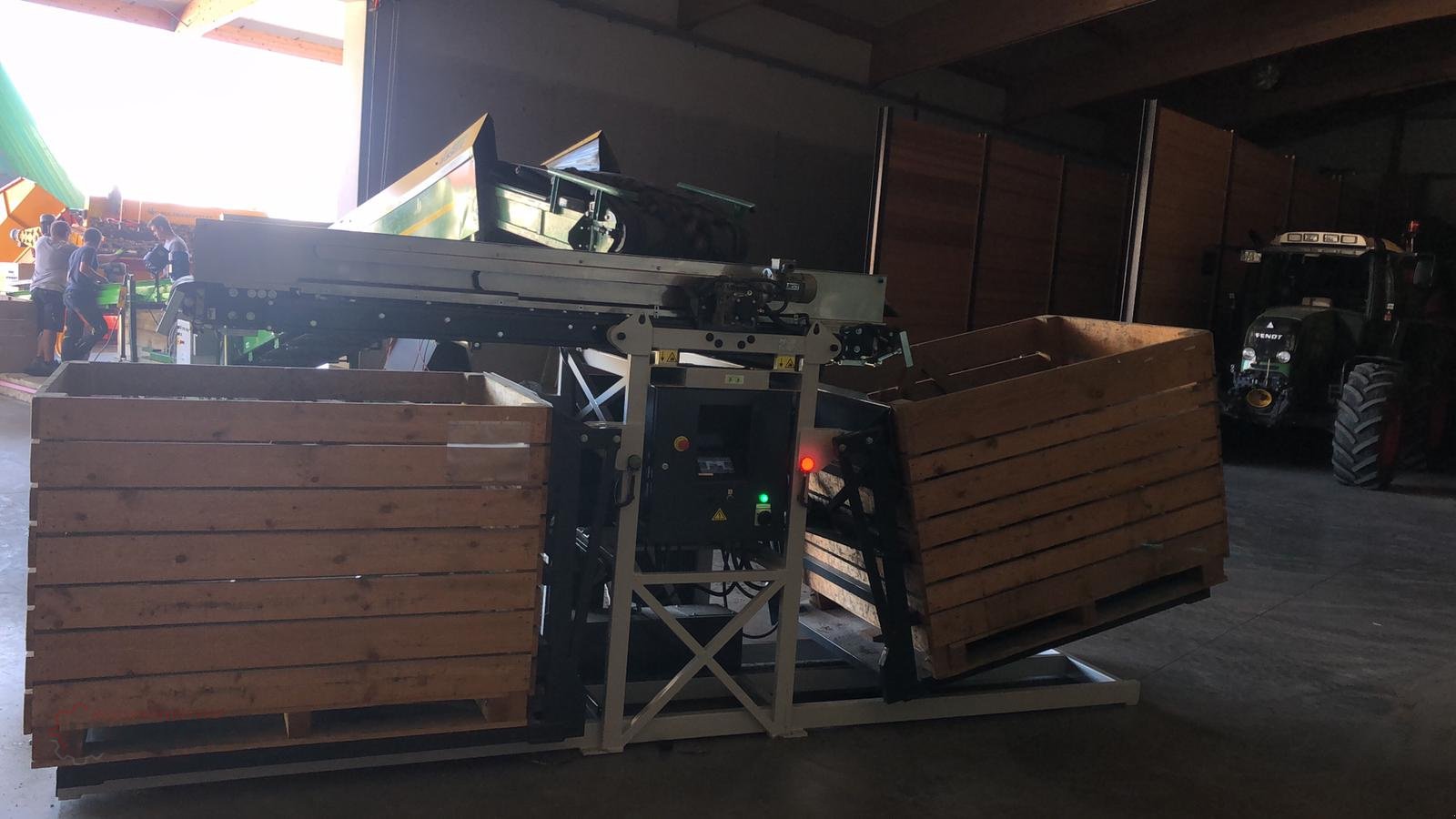 Kartoffellagerungstechnik des Typs KMK Kistenfüller, Kisten befüllen, NS2, Neumaschine in Ehekirchen (Bild 7)