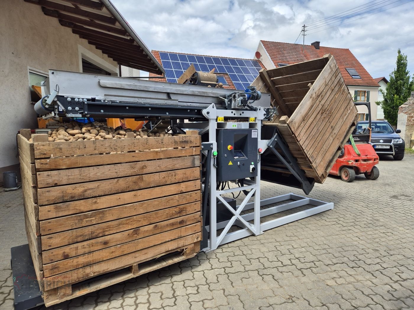 Kartoffellagerungstechnik des Typs KMK Kistenfüller, Kisten befüllen, NS2, Neumaschine in Ehekirchen (Bild 3)