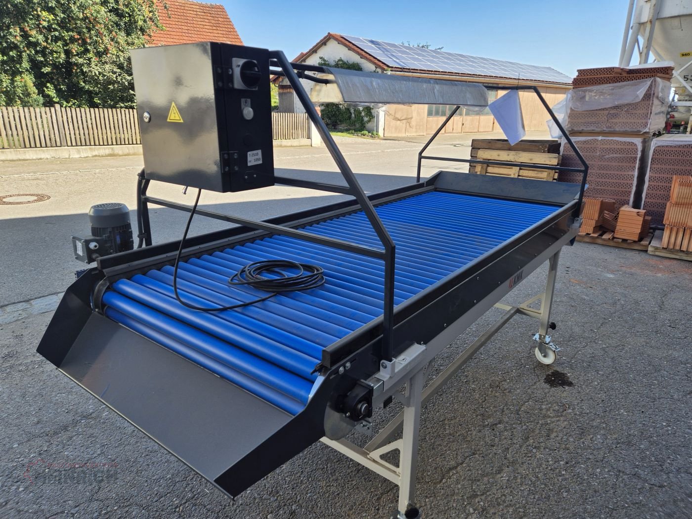 Kartoffellagerungstechnik des Typs KMK Rollenverlesetisch, Verlesetisch, Verleseband Modell T, Neumaschine in Ehekirchen (Bild 1)