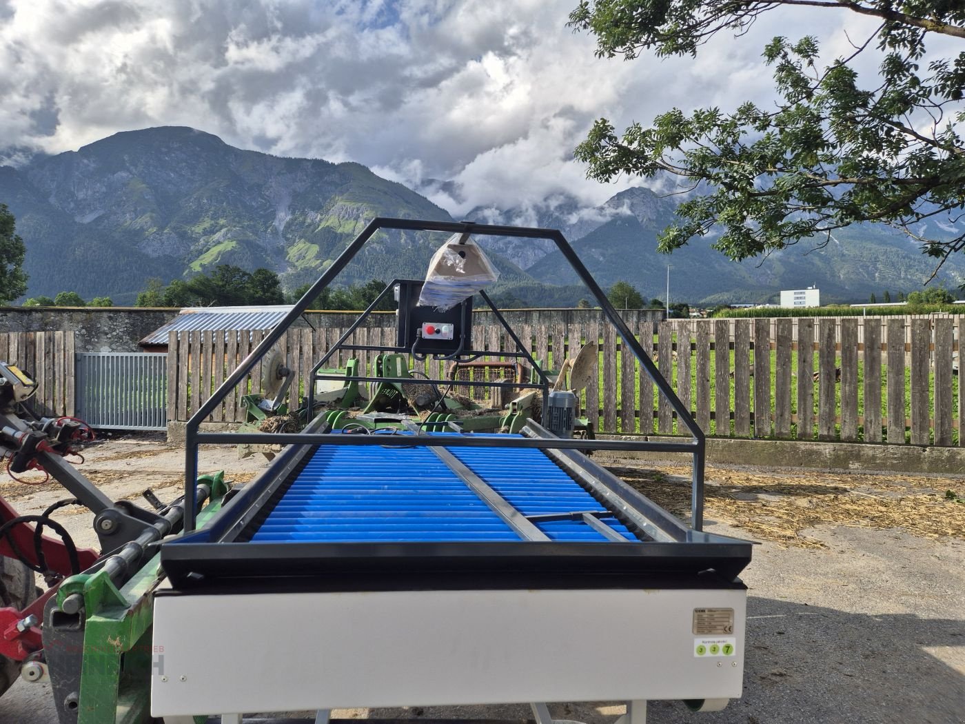 Kartoffellagerungstechnik des Typs KMK Rollenverlesetisch, Verlesetisch, Verleseband Modell T, Neumaschine in Ehekirchen (Bild 4)