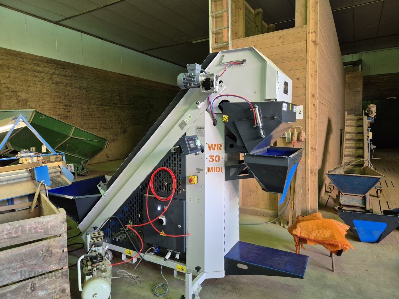 Absackwaage/Waage des Typs KMK Waage WR30 MIDI WR30 MINI Bunkerwaage, Kartoffelwaage Tarierband eichfähig, Neumaschine in Ehekirchen (Bild 11)