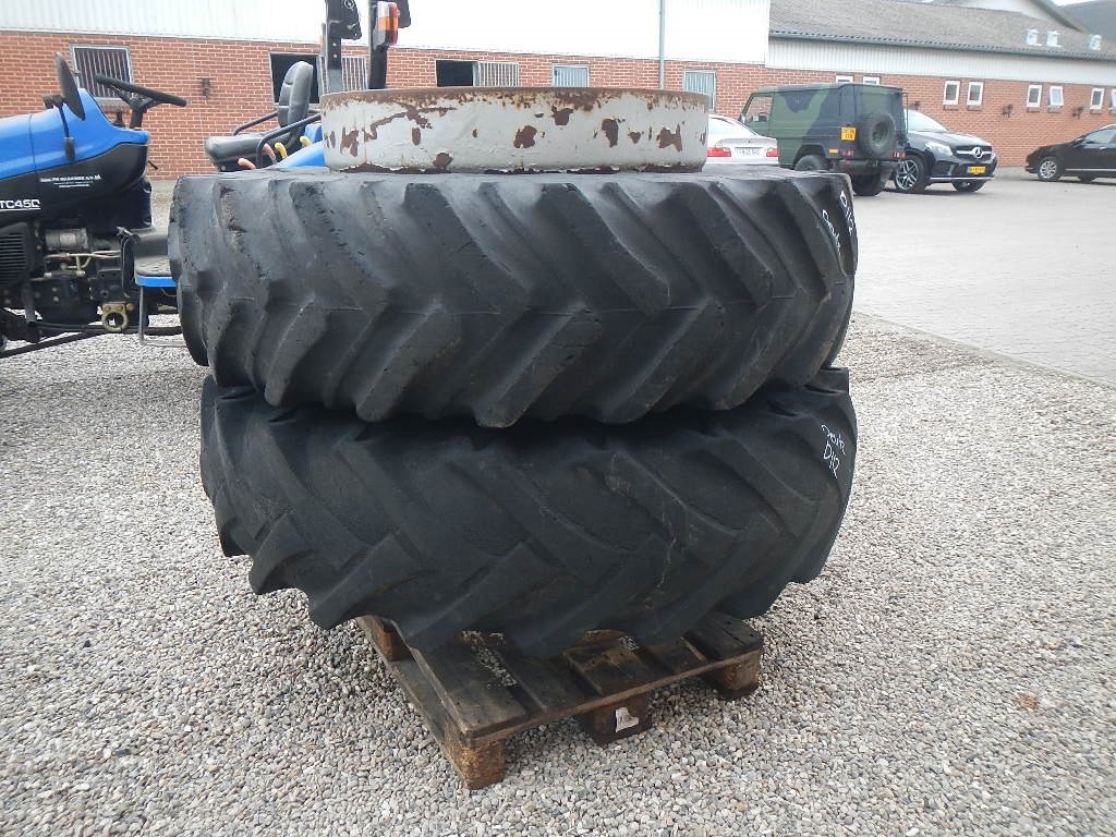 Reifen des Typs Firestone 18.4 R38 D112, Gebrauchtmaschine in Aabenraa (Bild 3)