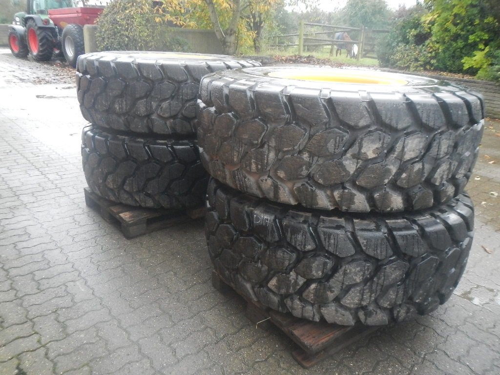 Felge des Typs Bridgestone 20.5R25 VJT - D117, Gebrauchtmaschine in Aabenraa (Bild 4)