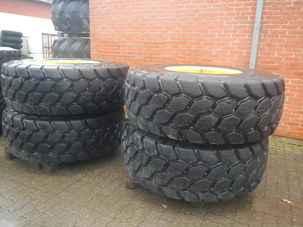 Felge des Typs Bridgestone 20.5R25 VJT - D117, Gebrauchtmaschine in Aabenraa (Bild 2)