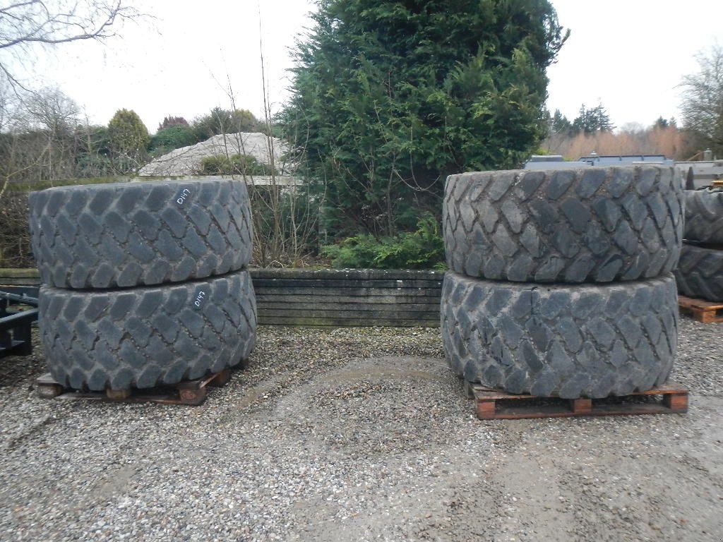 Felge des Typs Bridgestone 650/65R25 - D147, Gebrauchtmaschine in Aabenraa (Bild 2)