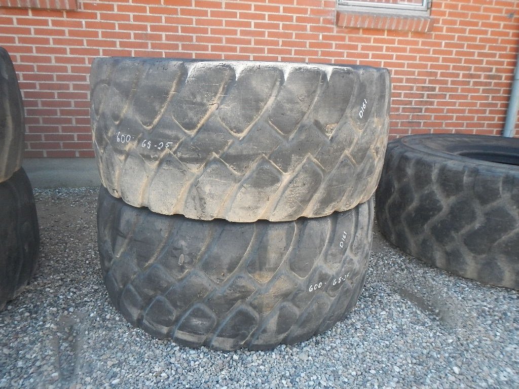 Sonstige Bagger & Lader des Typs GoodYear 600/65R25 D161, Gebrauchtmaschine in Aabenraa (Bild 2)