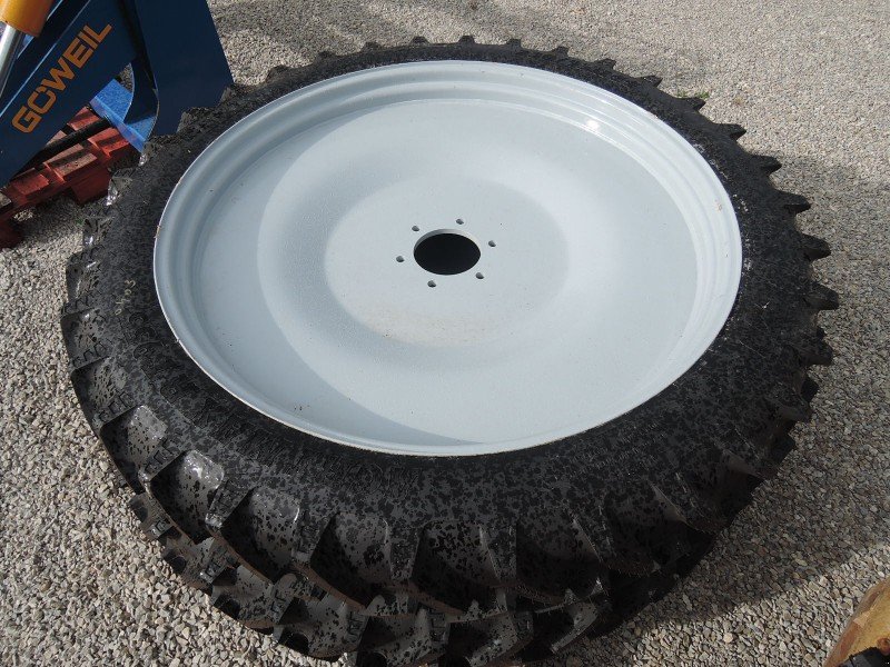 Pflegerad des Typs Grasdorf Pflegebereifung passend zum Massey Ferguson MF 273 A, Neumaschine in Waischenfeld (Bild 4)