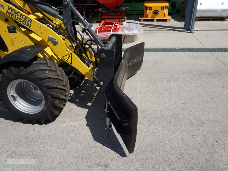 Frontladerzubehör des Typs Sonstige Gummischieber-Hoflader-Frontlader-Radlader-NEU, Neumaschine in Eberschwang (Bild 1)