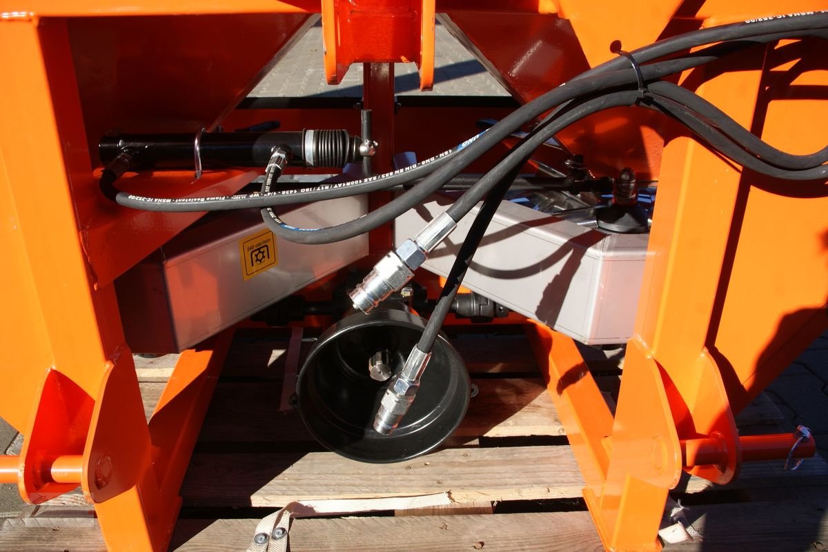 Sandstreuer & Salzstreuer des Typs Sonstige SAT Salz oder Splitstreuer-NEU, Neumaschine in Eberschwang (Bild 8)