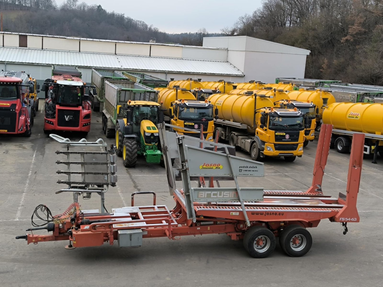 Ballensammelwagen des Typs Arcusin F 54 - 63, Gebrauchtmaschine in Ostrava - Polanka (Bild 3)