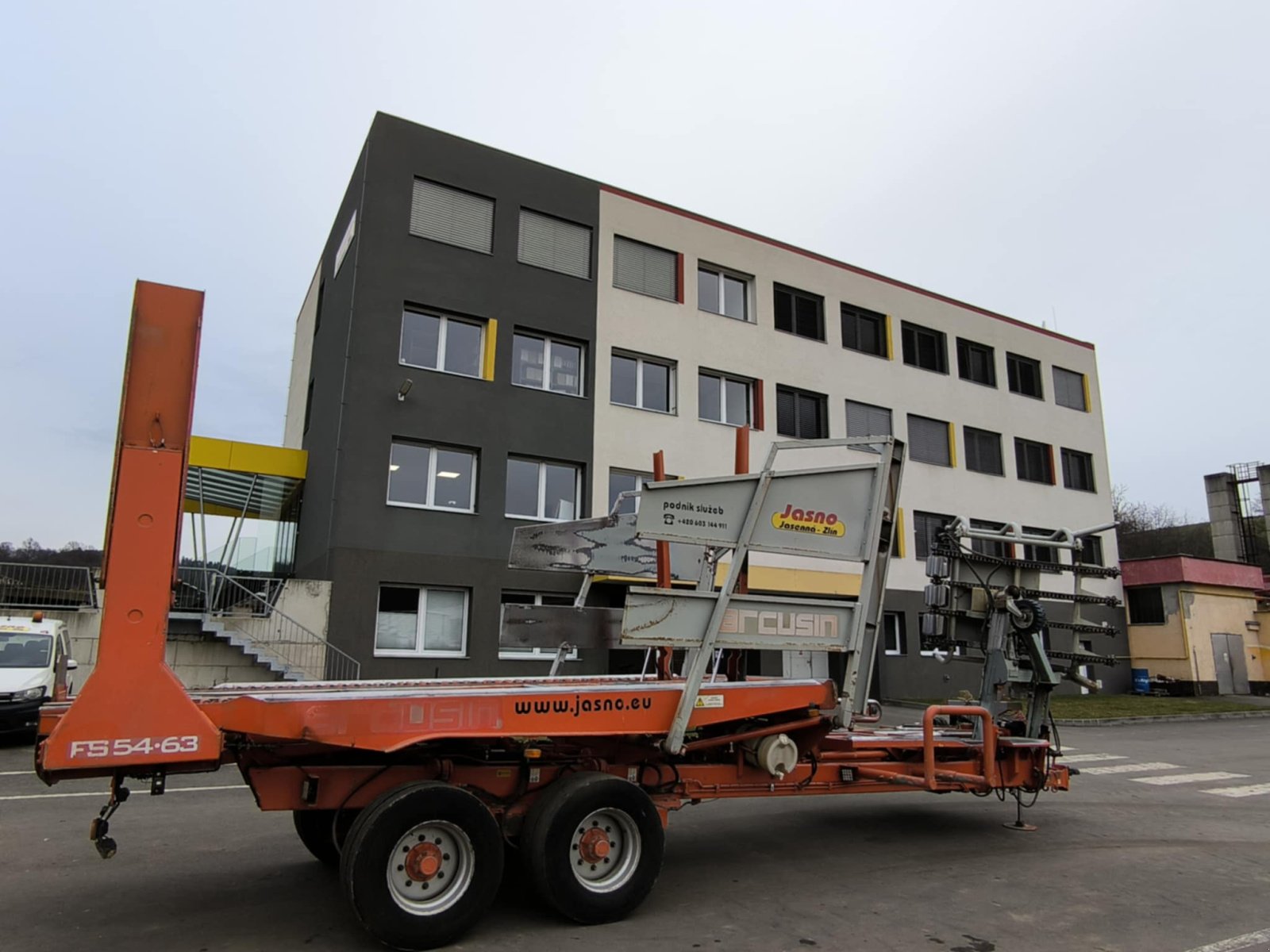 Ballensammelwagen des Typs Arcusin F 54 - 63, Gebrauchtmaschine in Ostrava - Polanka (Bild 11)