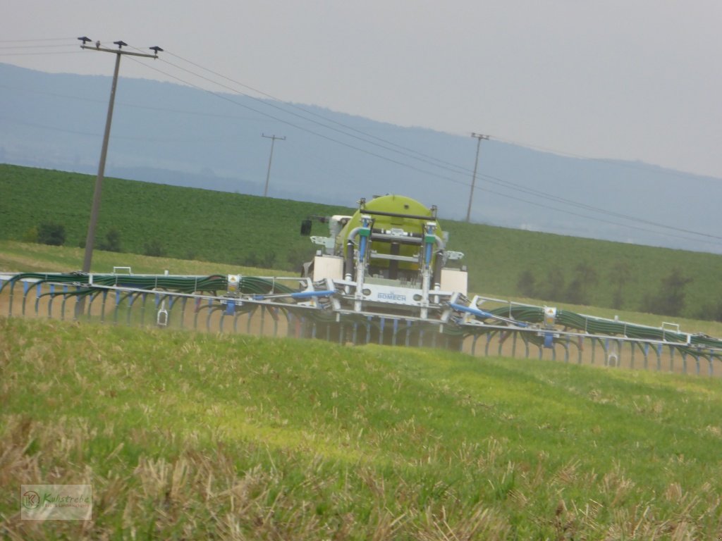 Gülleverteiltechnik des Typs Bomech Farmer, Neumaschine in Biebelried (Bild 3)