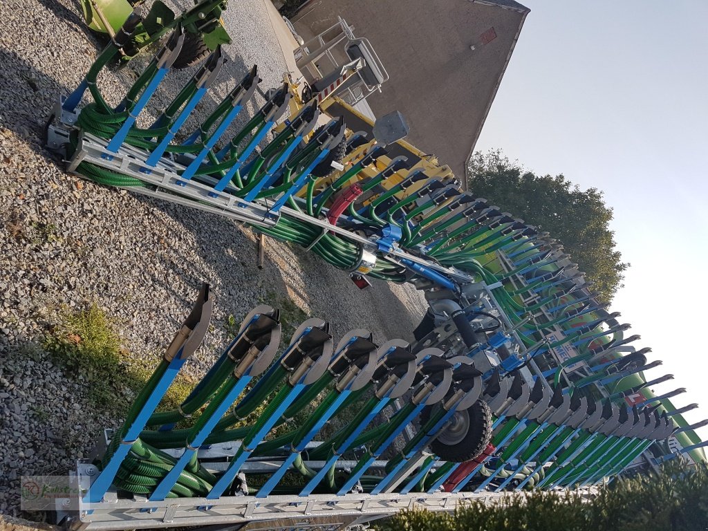 Gülleverteiltechnik des Typs Bomech Farmer, Neumaschine in Biebelried (Bild 1)