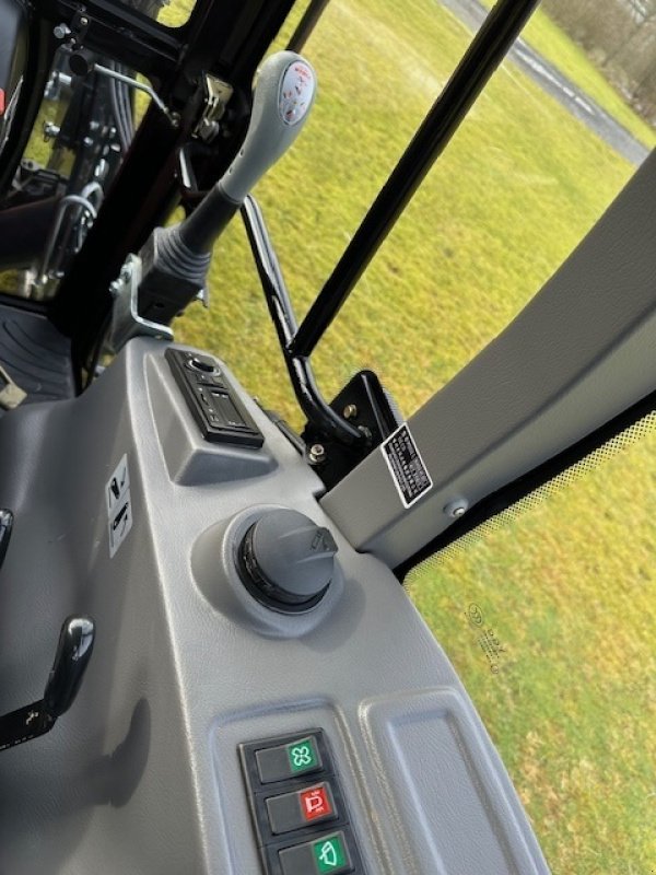 Geräteträger des Typs Feng Shou DF-504 G3 Kabine og Brede dæk, Gebrauchtmaschine in Herning (Bild 19)