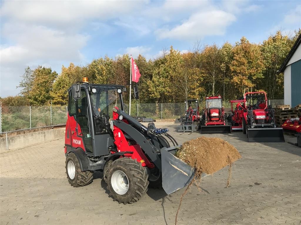 Kompaktlader des Typs Sonstige 3040 Kabine, Gebrauchtmaschine in Herning (Bild 9)