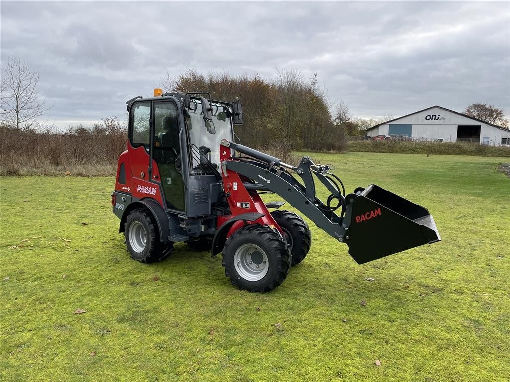 Kompaktlader des Typs Sonstige 3040 Kabine, Gebrauchtmaschine in Herning (Bild 11)