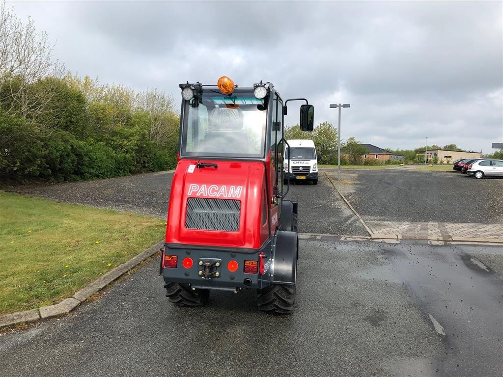 Kompaktlader des Typs Sonstige 3040 Kabine 2 Ton, Gebrauchtmaschine in Herning (Bild 9)