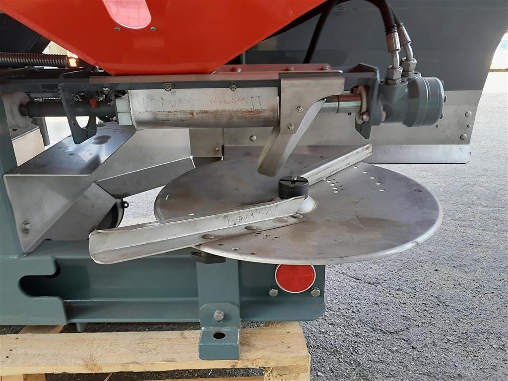 Düngerstreuer des Typs Unia MXL 3000, Gebrauchtmaschine in Hadsund (Bild 13)