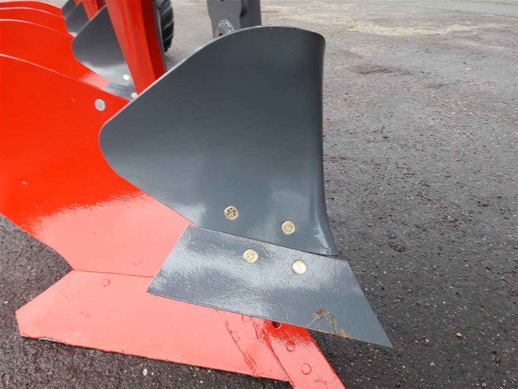 Pflug des Typs Unia Vario 4 S Plus, Gebrauchtmaschine in Hadsund (Bild 12)
