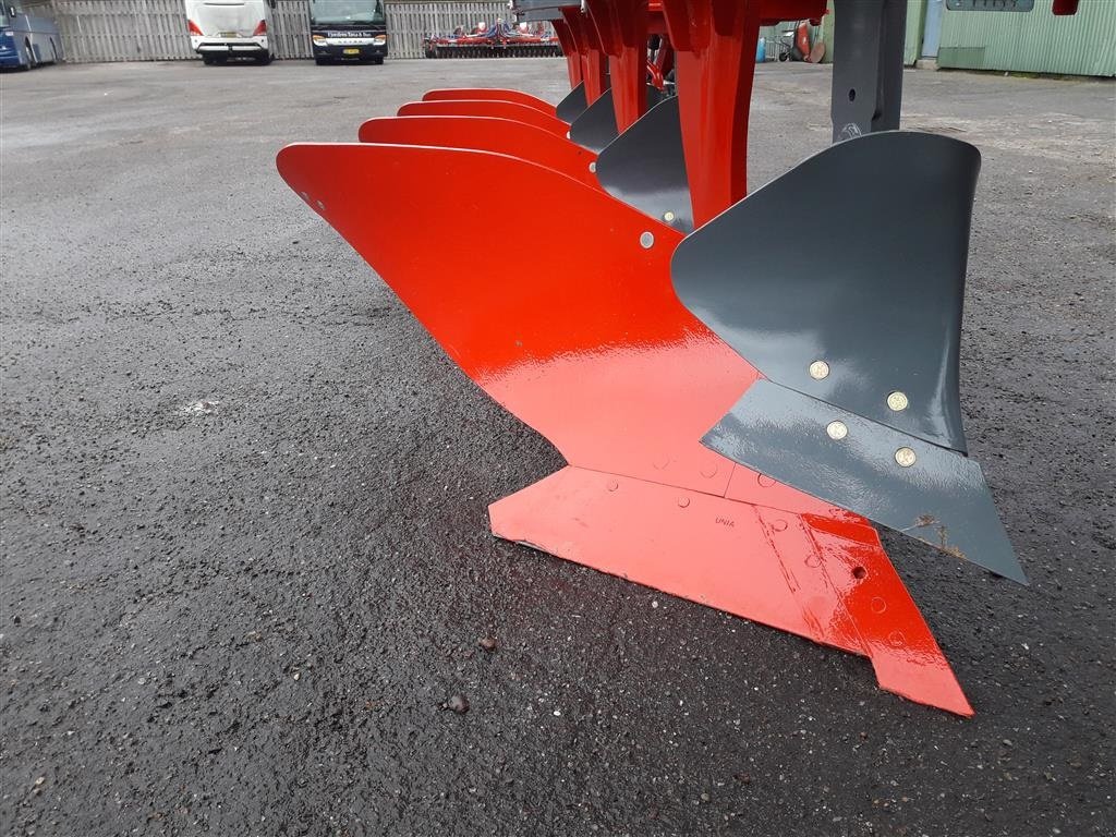 Pflug des Typs Unia Vario 4 S Plus, Gebrauchtmaschine in Hadsund (Bild 10)