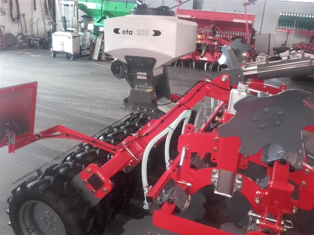 Zinkenrotor (Ackerbau) des Typs Unia Cross 3 Drive, Gebrauchtmaschine in Hadsund (Bild 16)