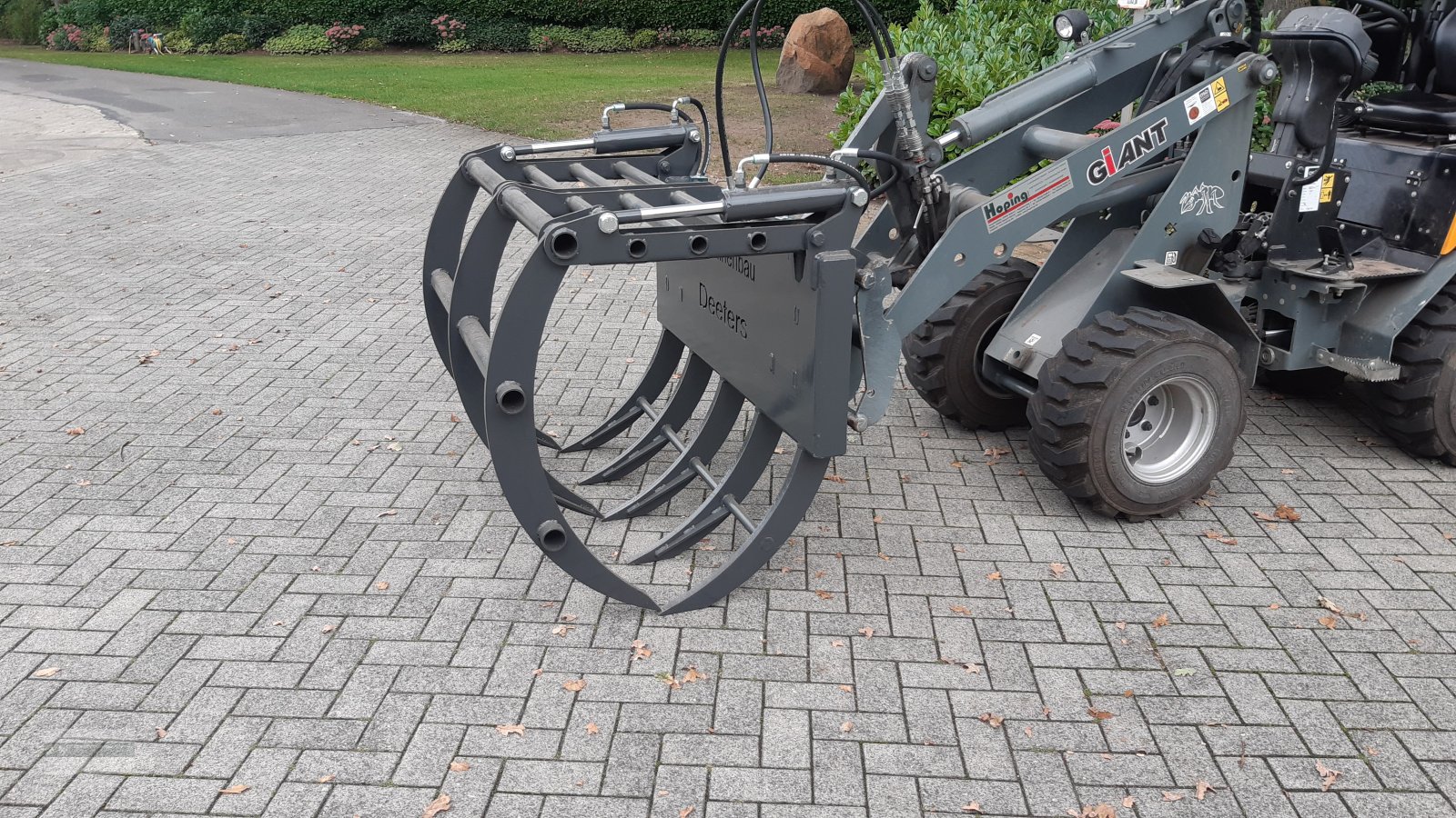 Sonstiges des Typs Sonstige Reisigzange Reisiggabel Räumfix Greifer Reisigrechen Räumer Hoflader, Neumaschine in Beesten (Bild 2)