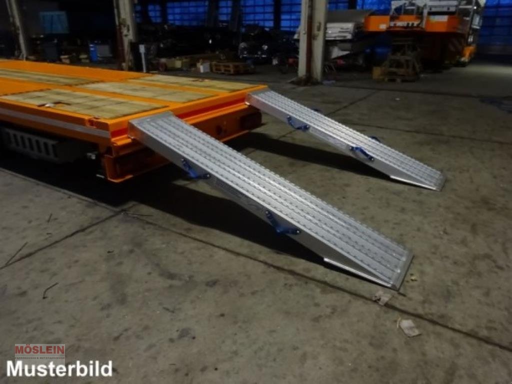 Tieflader des Typs Möslein ST 3 Plato 8,7 3 Achs Satteltieflader Plato 45 t, Gebrauchtmaschine in Schwebheim (Bild 11)