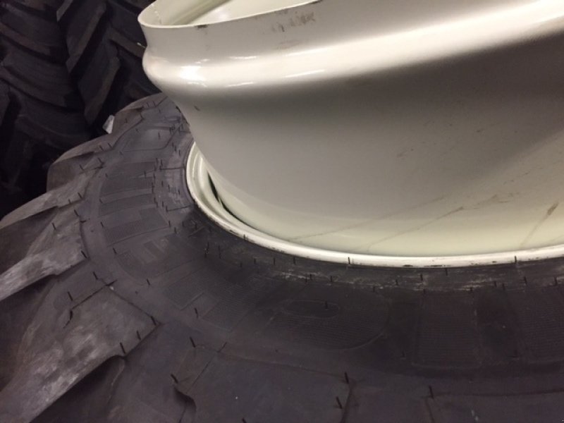 Reifen des Typs AP 18,4R34  650/60R34 600/65R34, Gebrauchtmaschine in Danmark (Bild 3)