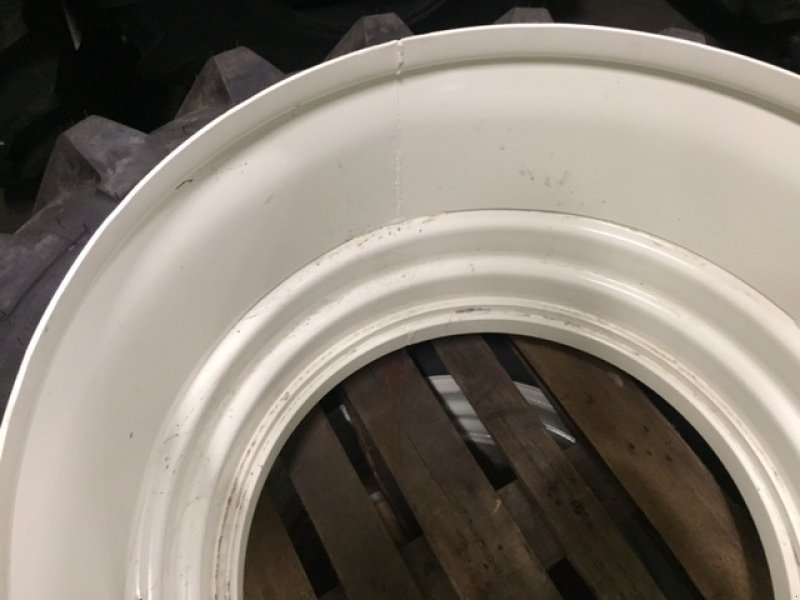 Reifen des Typs AP 18,4R34  650/60R34 600/65R34, Gebrauchtmaschine in Danmark (Bild 6)