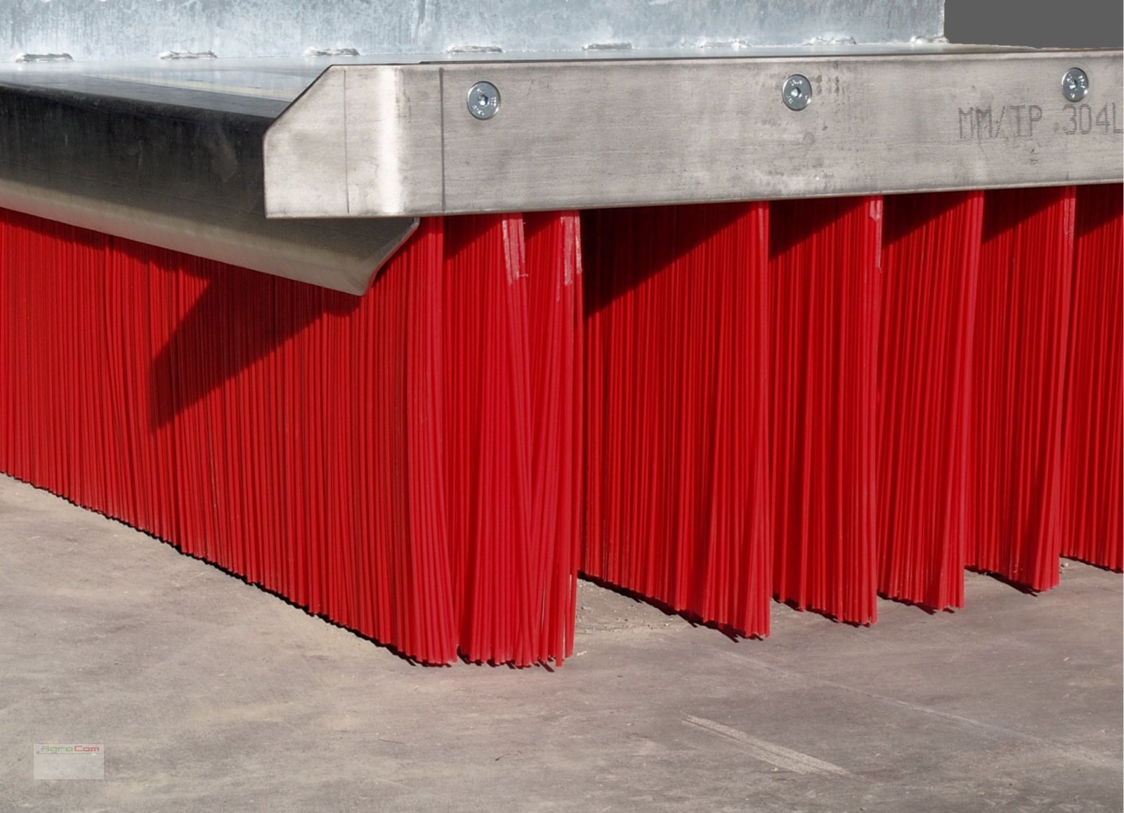 Anbaukehrmaschine des Typs Agrocom Kehrbesen, Neumaschine in Bad Wurzach (Bild 1)