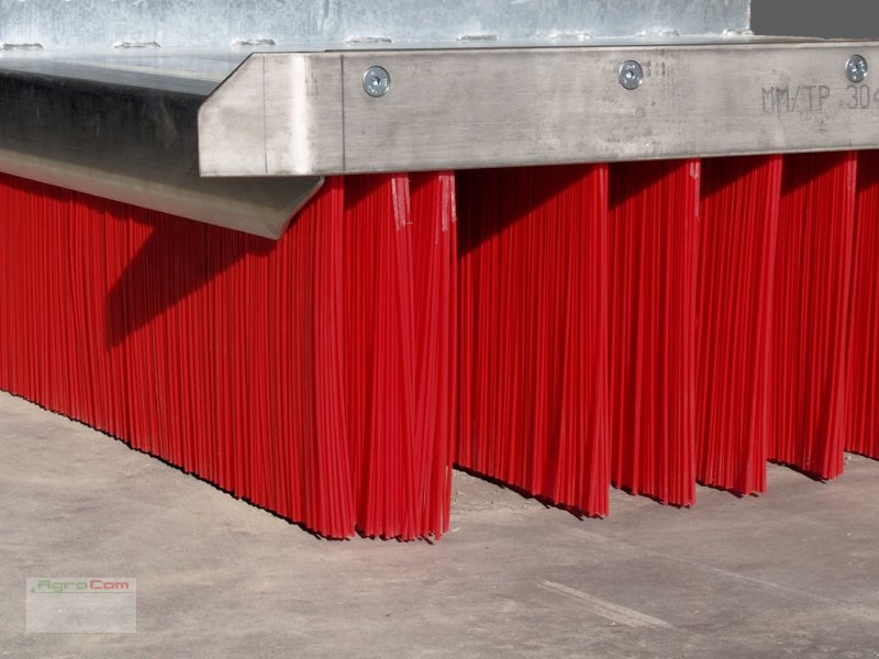 Anbaukehrmaschine des Typs Agrocom Kehrbesen, Neumaschine in Bad Wurzach (Bild 1)