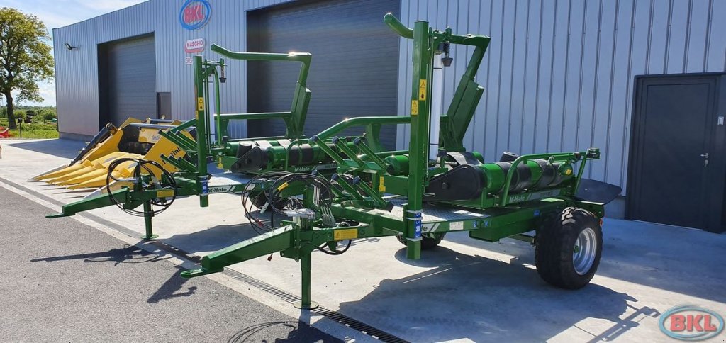 Ballenwickler des Typs McHale 991BC Ballenwickler, Neumaschine in Rovisce (Bild 6)