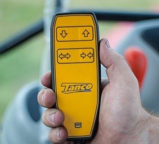 Ballenwickler des Typs Tanco 1400 V - Wickeln in Höchstgeschwindigkeit, Neumaschine in Wiesbaden (Bild 9)