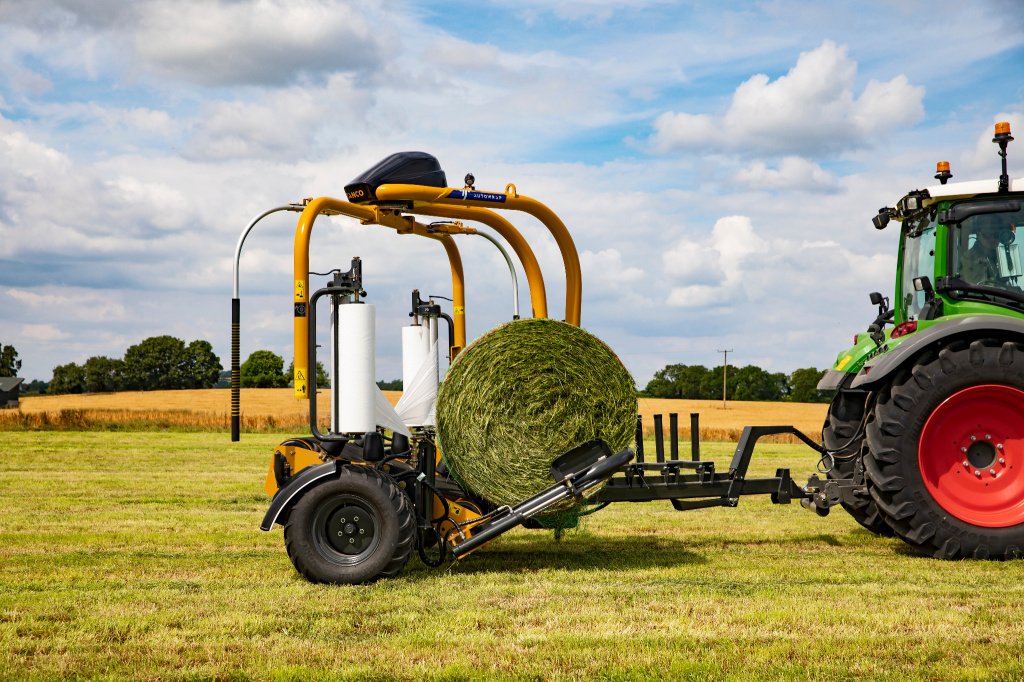 Ballenwickler des Typs Tanco 1400 V - Wickeln in Höchstgeschwindigkeit, Neumaschine in Wiesbaden (Bild 4)