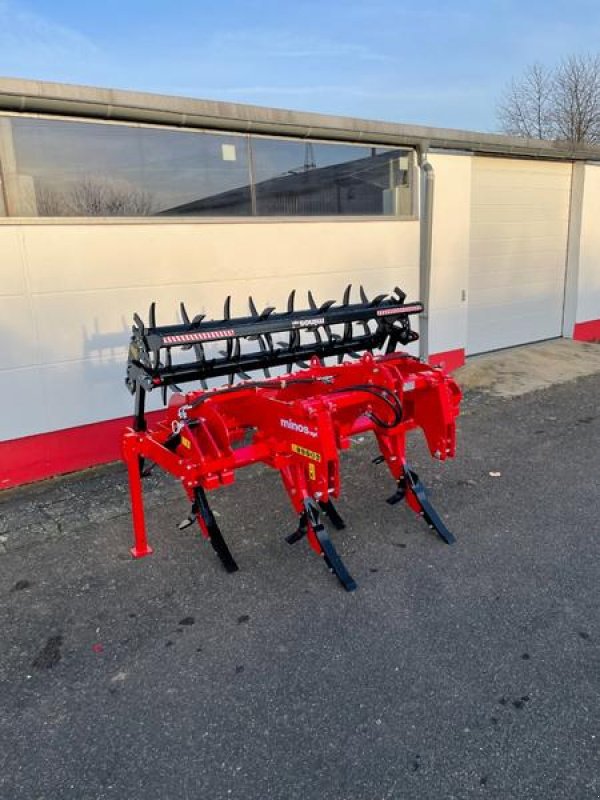 Tiefenlockerer des Typs Minos Agri Untergrundlockerer mit Drehrechen GB 5, Neumaschine in Münstermaifeld (Bild 3)
