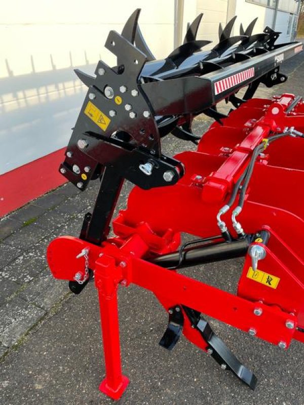 Tiefenlockerer des Typs Minos Agri Untergrundlockerer mit Drehrechen GB 5, Neumaschine in Münstermaifeld (Bild 4)