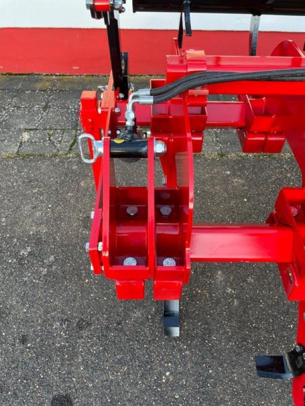 Tiefenlockerer des Typs Minos Agri Untergrundlockerer mit Drehrechen GB 5, Neumaschine in Münstermaifeld (Bild 7)