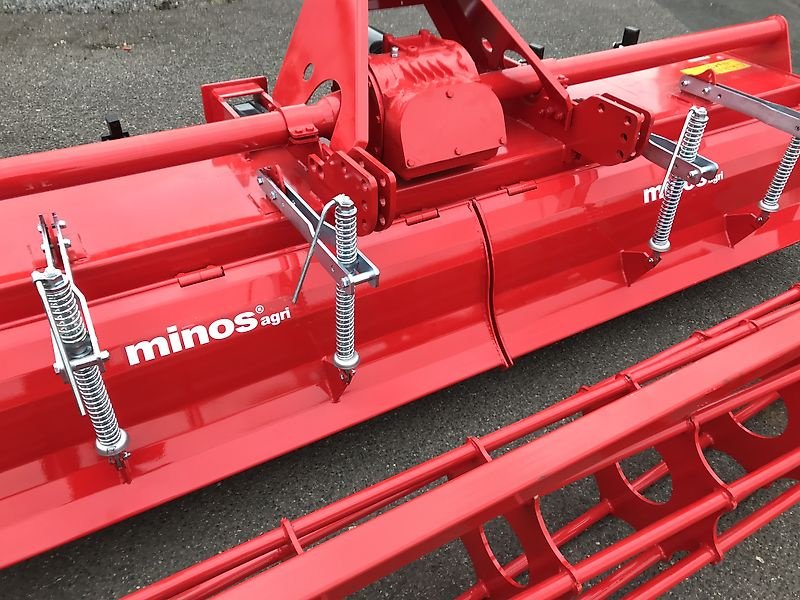 Bodenfräse des Typs Minos Agri Bodenfräse T-ATRT 2500 mit Rohrstabwalze 250cm Arbeitsbreite, Neumaschine in Münstermaifeld (Bild 7)