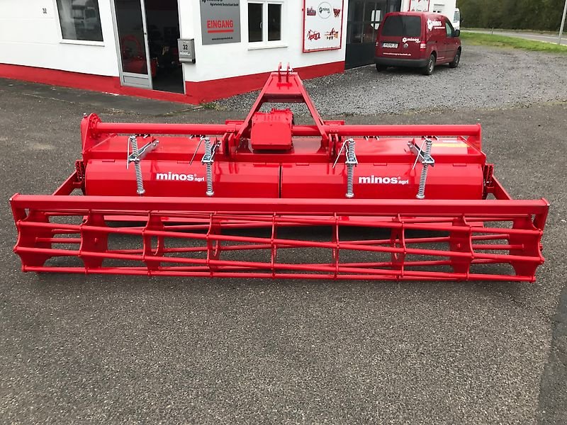 Bodenfräse des Typs Minos Agri Bodenfräse T-ATRT 2500 mit Rohrstabwalze 250cm Arbeitsbreite, Neumaschine in Münstermaifeld (Bild 5)