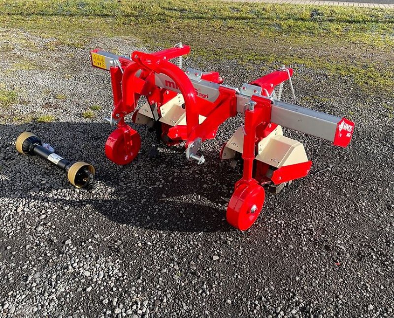 Bodenfräse des Typs Minos Agri Reihenfräse T-SCM-2-A, Neumaschine in Münstermaifeld (Bild 11)