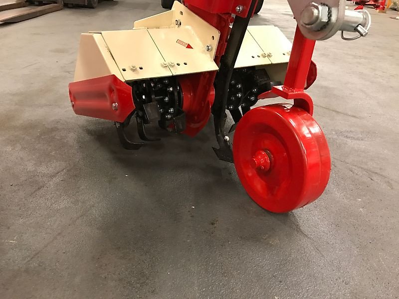 Bodenfräse des Typs Minos Agri Reihenfräse T-SCM-5-A, Neumaschine in Münstermaifeld (Bild 13)