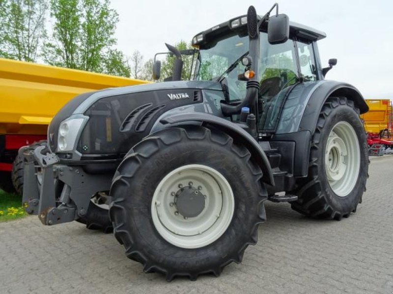Traktor des Typs Valtra T 203 Direct **Sonderpreis!!**, Gebrauchtmaschine in Bocholt (Bild 1)