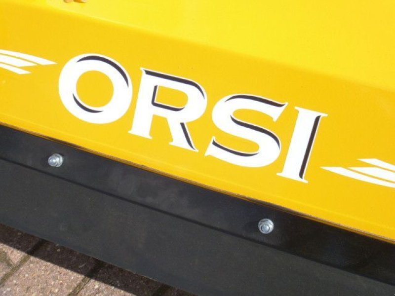 Traktor des Typs Orsi Armklepelmaaier, Gebrauchtmaschine in Swifterband (Bild 9)