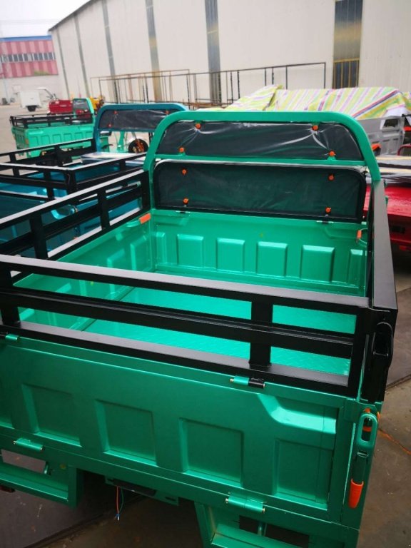 Gator des Typs Cargo Runner Elektro Lastendreirad, Neumaschine in Sommerach (Bild 16)