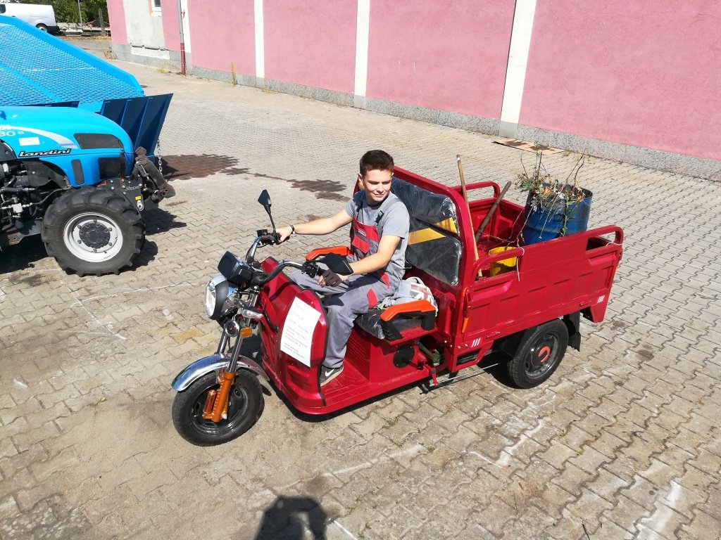 Gator des Typs Cargo Runner Elektro Lastendreirad, Neumaschine in Sommerach (Bild 20)