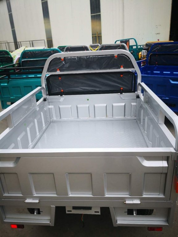 Gator des Typs Cargo Runner Elektro Lastendreirad, Neumaschine in Sommerach (Bild 15)