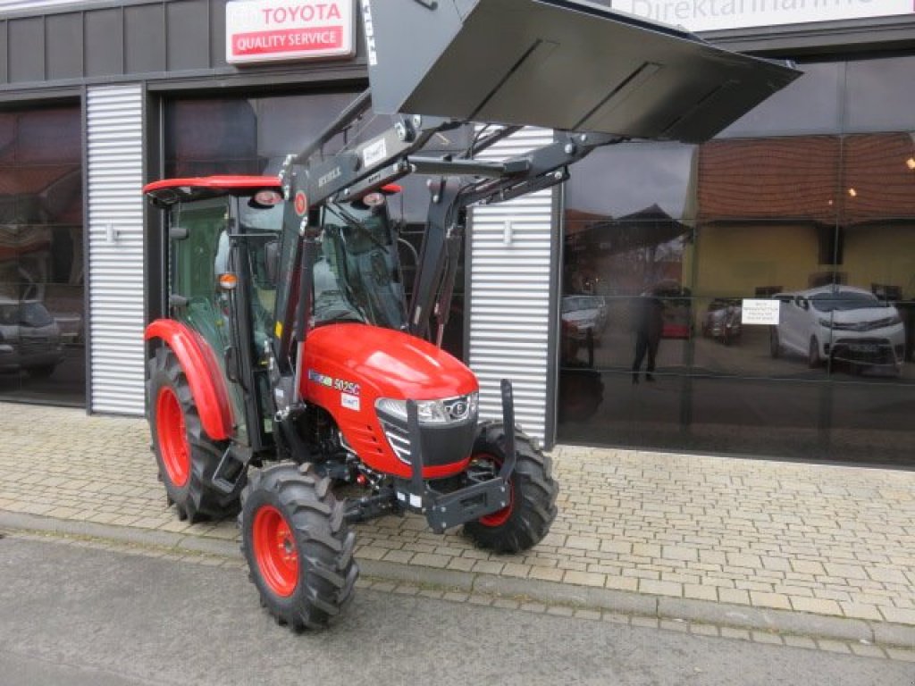 Traktor des Typs Branson 5025 C  Klima Frontalder Stoll, Neumaschine in Sommerach (Bild 8)